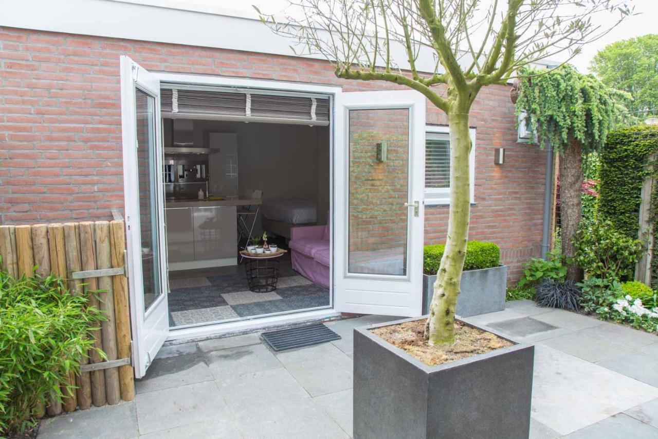 Bed & Bike Studio Amsterdam Diemerbrug Exterior foto